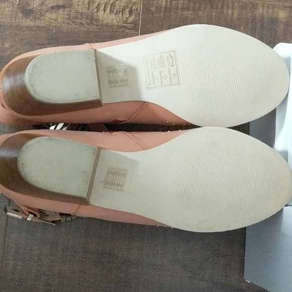 Booties - Picture 3 of 4